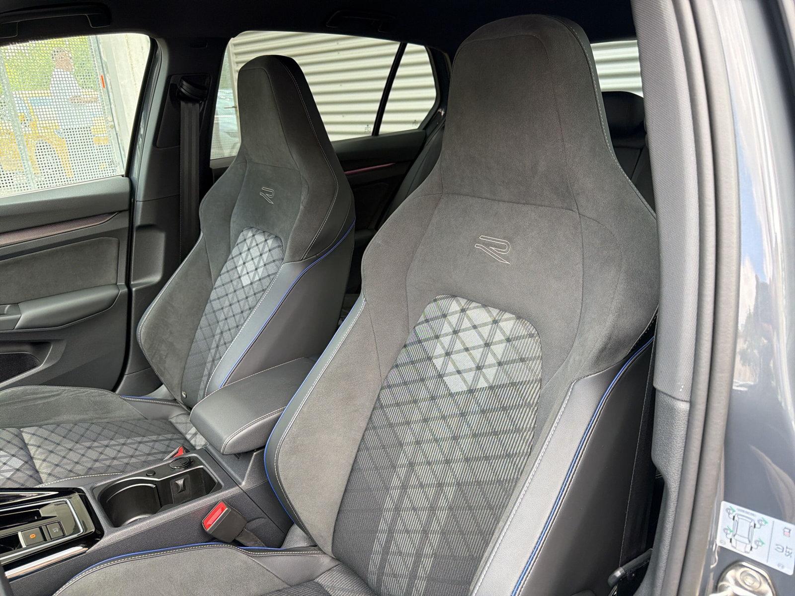 Volkswagen Golf VIII 1.5 eTSI DSG R-Line AHK MATRIX DCC KAM, миниатюра 10