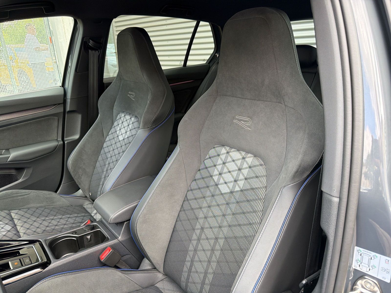 Volkswagen Golf - Bild 11