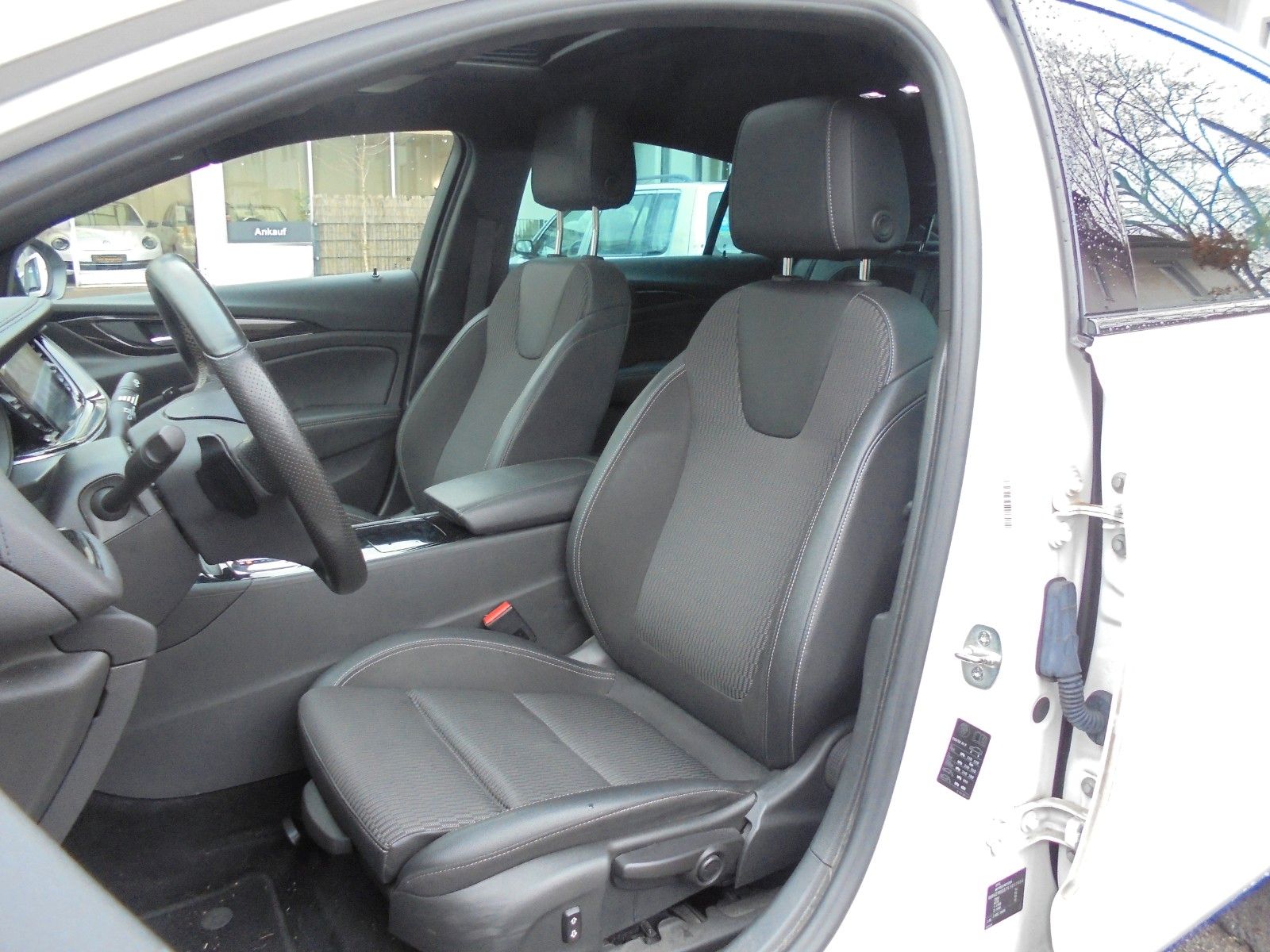 Fahrzeugabbildung Opel Insignia B Grand Sport Innovation Automatik/Navi