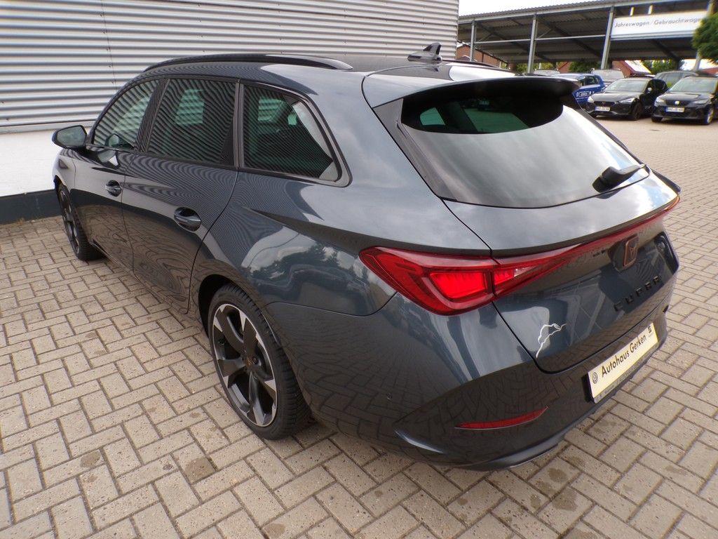 Fahrzeugabbildung SEAT Leon Sportstourer 2.0 TDI DSG Basis