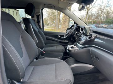 Fahrzeugabbildung Mercedes-Benz V 220d Edition lang*LED*2xTür*8.Sitze*Totwinkel*