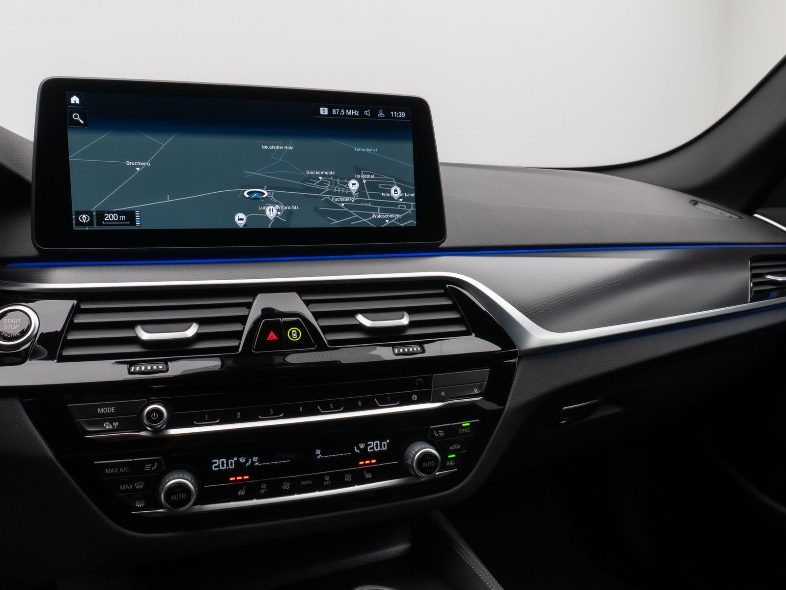 Fahrzeugabbildung BMW 530d xD M Sport DAB CockPitPro PDC Alarm 20Zoll
