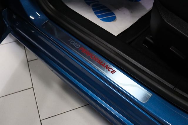 Fahrzeugabbildung Ford Focus Turnier ST 2.3 Eco Performance |1HAND|B&O|