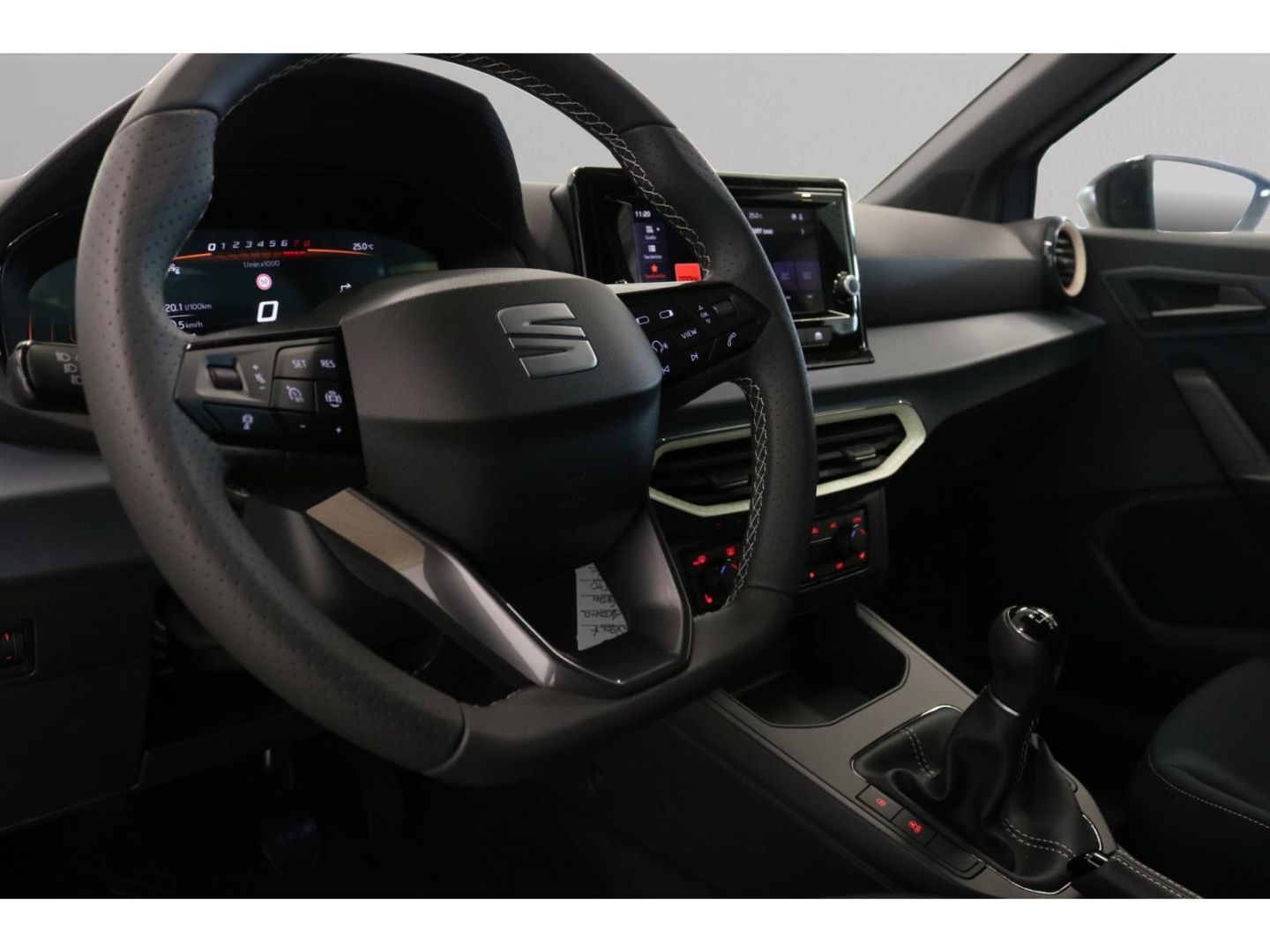 Fahrzeugabbildung SEAT Arona 1.0 TSI 70 kW Style LED ACC Mehrzonenklima