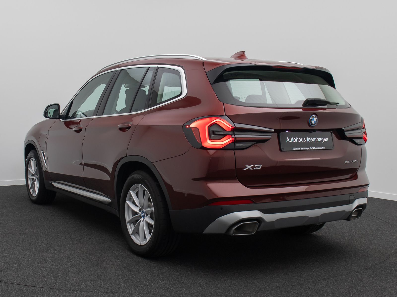 Fahrzeugabbildung BMW X3 xD30e Laser Kamera HUD DAB HiFi AHK Komfort