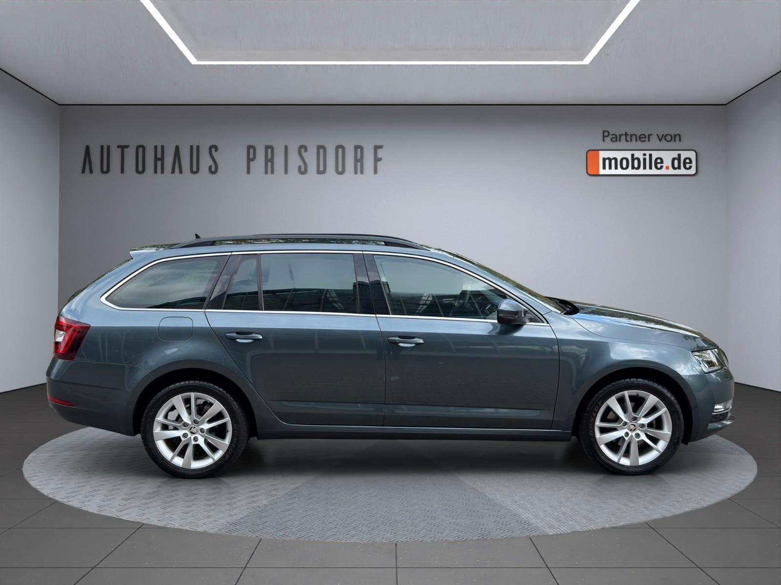 Skoda Octavia Combi Style LED/Keyless/CarPlay/PDC
