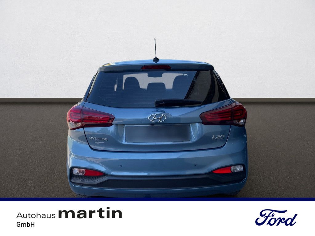 Fahrzeugabbildung Hyundai i20 1.0 Trend NAVI USB FSE KLIMA PDC SITZHEIZUNG