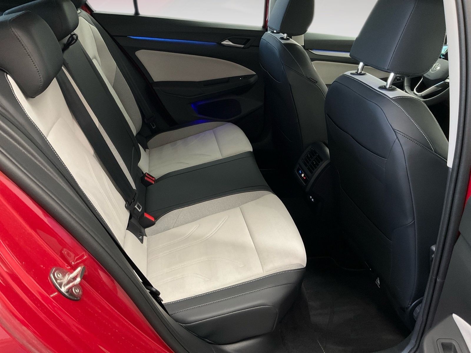 Volkswagen Golf - Bild 10