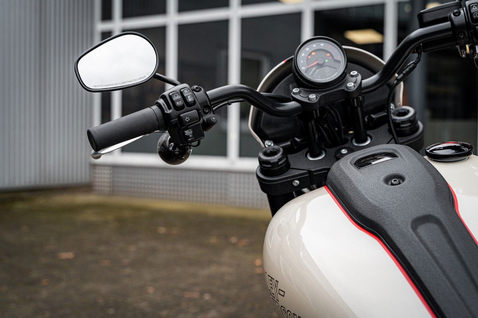 Fahrzeugabbildung Harley-Davidson TORXSTER FXLRS LOW RIDER S 148 CUI - JEKILL&HYDE