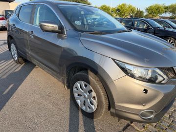 Nissan Qashqai - 2