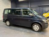 Volkswagen T6.1 Kombi 9 Sitze Automatik Klima AHK 2.Hand - Volkswagen T6 Kombi mit Diesel-Antrieb: Van, Automatik