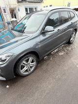 BMW X1 18i - M Paket - Top gepflegt - BMW 1er Reihe mit Benzin-Antrieb: Geländewagen