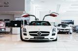 Mercedes-Benz Coupé / Bang&Olufsen for AMG / Mystic Bright / A - Mercedes-Benz SLS AMG mit Benzin-Antrieb: Coupe