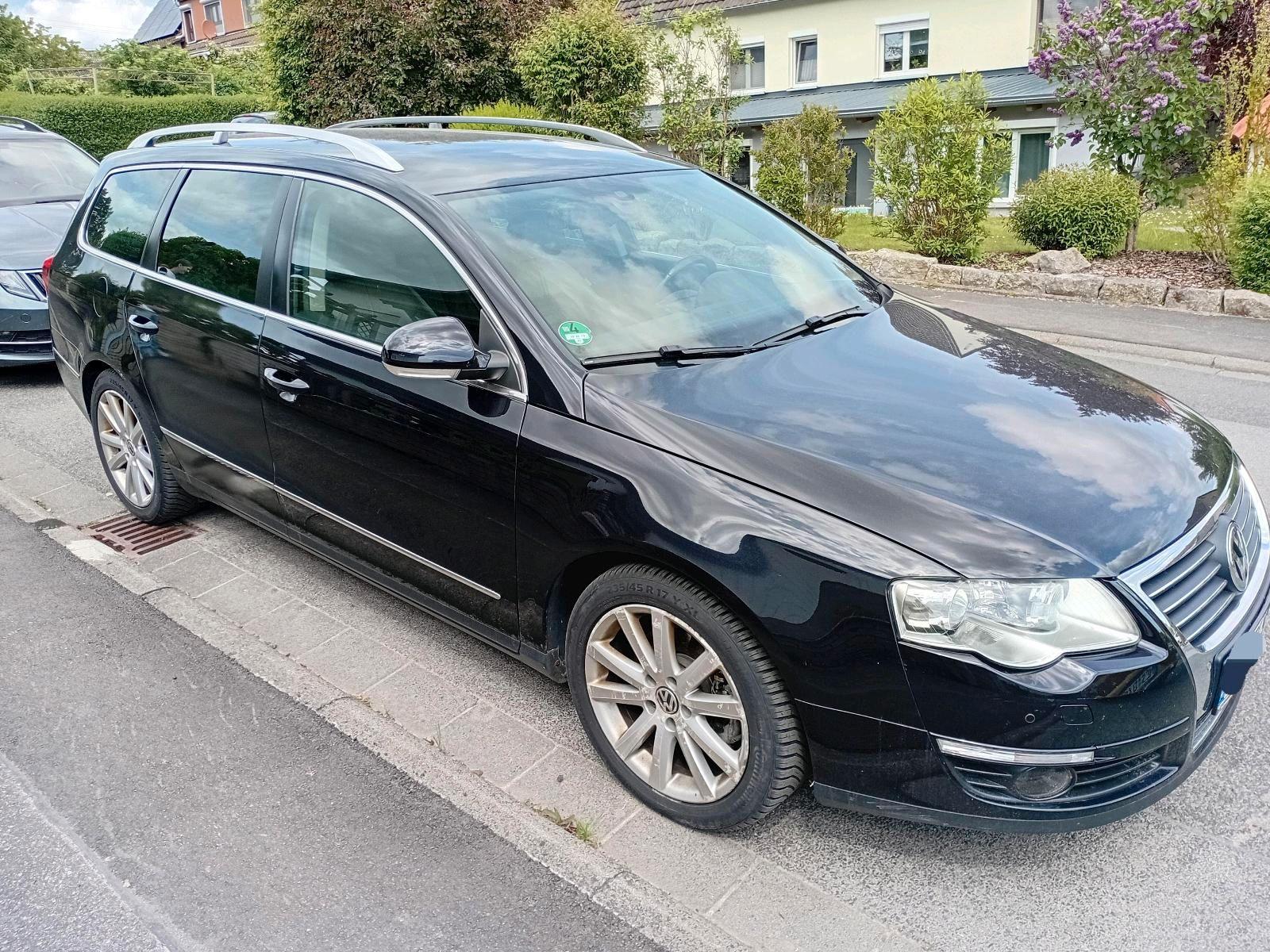 Volkswagen Passat 2009 — rear view
