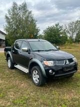 Mitsubishi L200 Intense Doppelkabine 4WD - : Schaltgetriebe