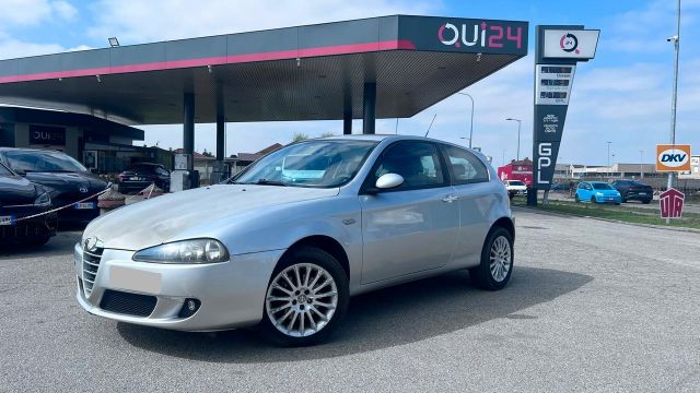 Alfa Romeo 147 1.9 JTD M-JET 16V 3 porte Dist.