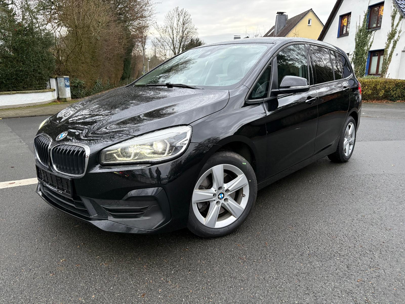 BMW 218d Gran Tour X-Drive-1.HD-NAVI-KAM-AHK-17Z-LED