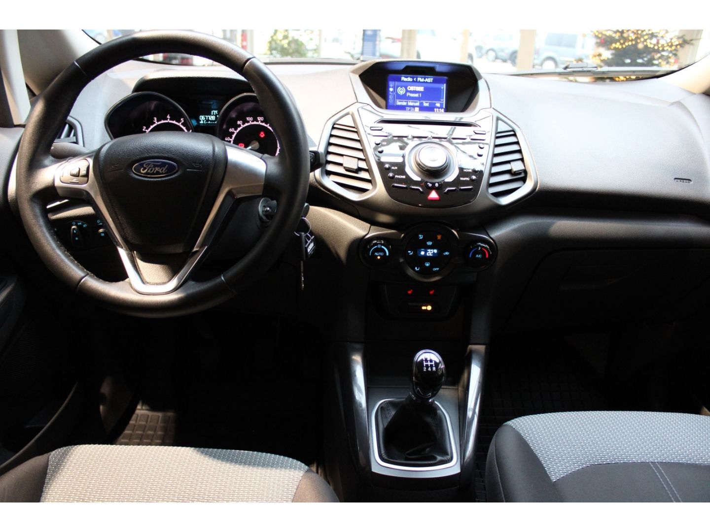 Fahrzeugabbildung Ford EcoSport Trend 1.0 EcoBoost Navi Winter-P Alu 17