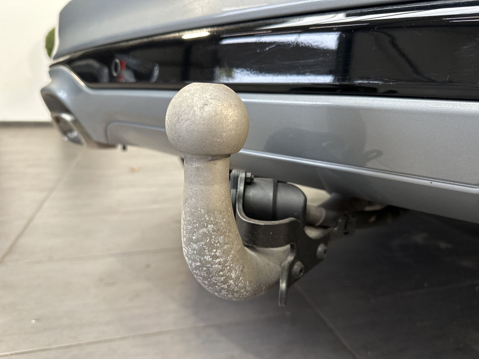 Fahrzeugabbildung Ford Kuga 2.0 EB 4x4 Vignale NAV+LED+AHK+KAMERA+19ZO