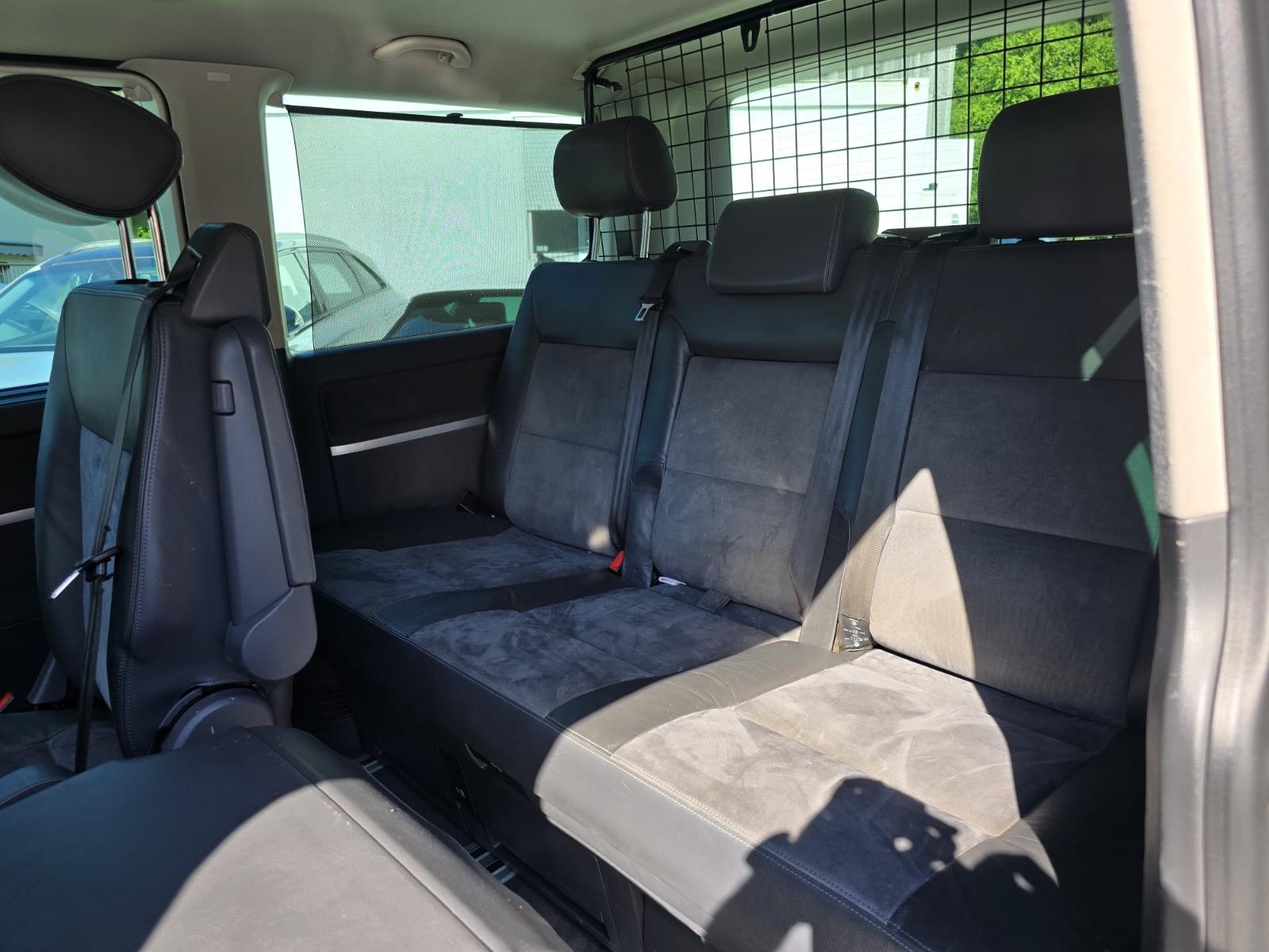 Volkswagen T5 Transporter Bus Multivan Edition 25