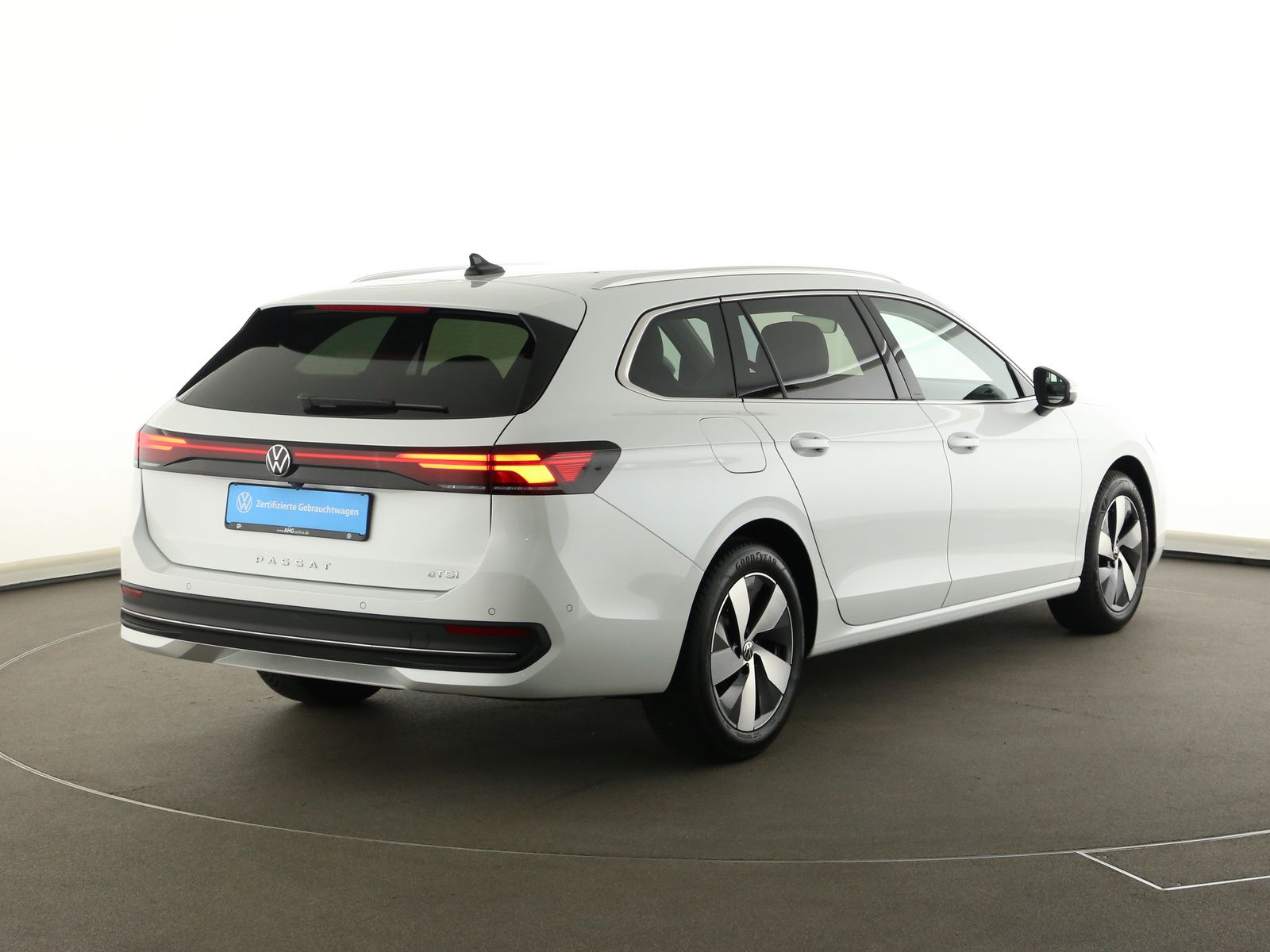 Volkswagen Passat Variant - Bild 11