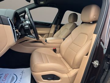 Porsche Cayenne - 9