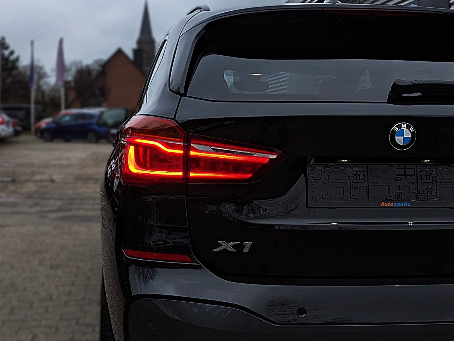 Fahrzeugabbildung BMW X1 XDRIVE 20i M SPORT LEDER PANO ACC NAVI-PL LED