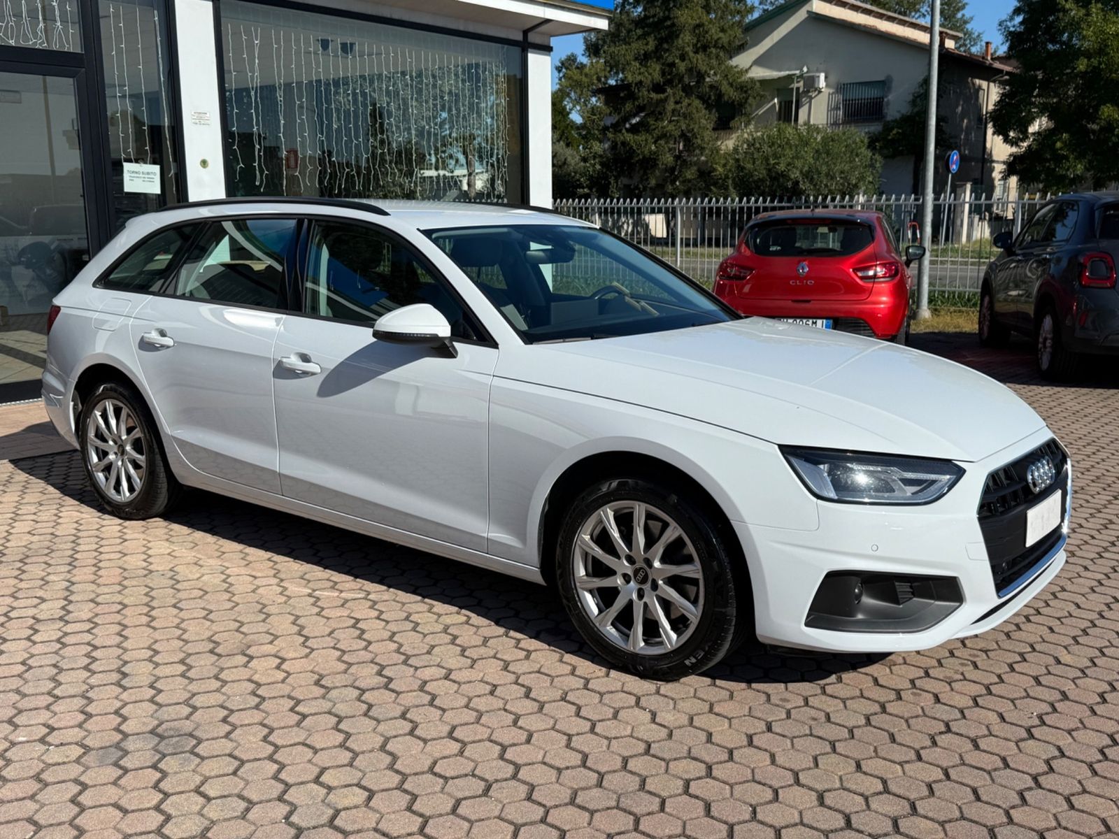 Audi A4 35 TDI/163 CV S tronic Business imagem 2