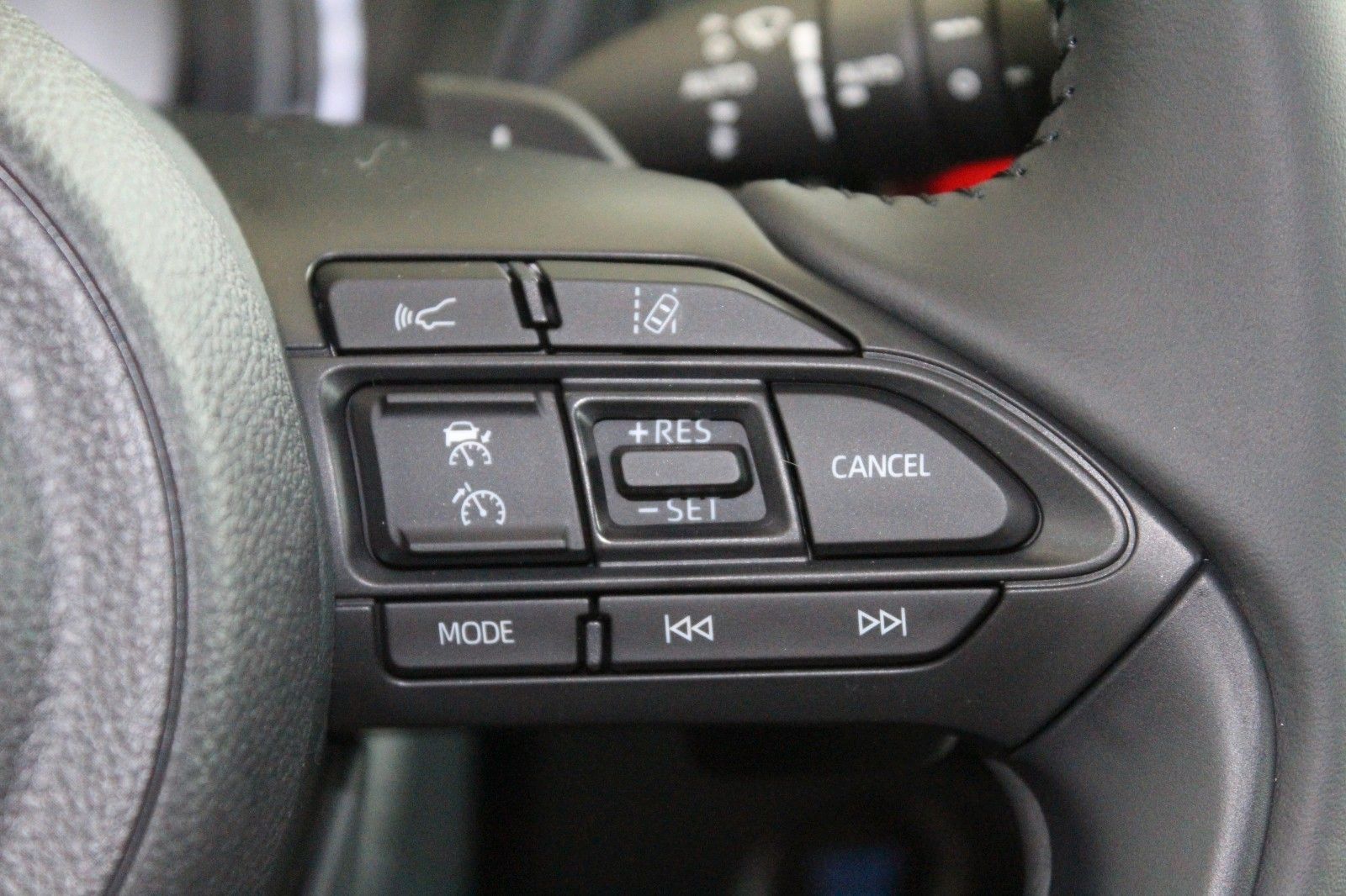 Fahrzeugabbildung Toyota Aygo X CVT UNDERCOVER Sonderedition + JBL-Paket
