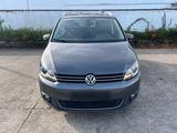 Volkswagen VW Touran 1.6 TDI CUP Zahnriemen neu Autom... - Volkswagen Touran: Zahnriemen