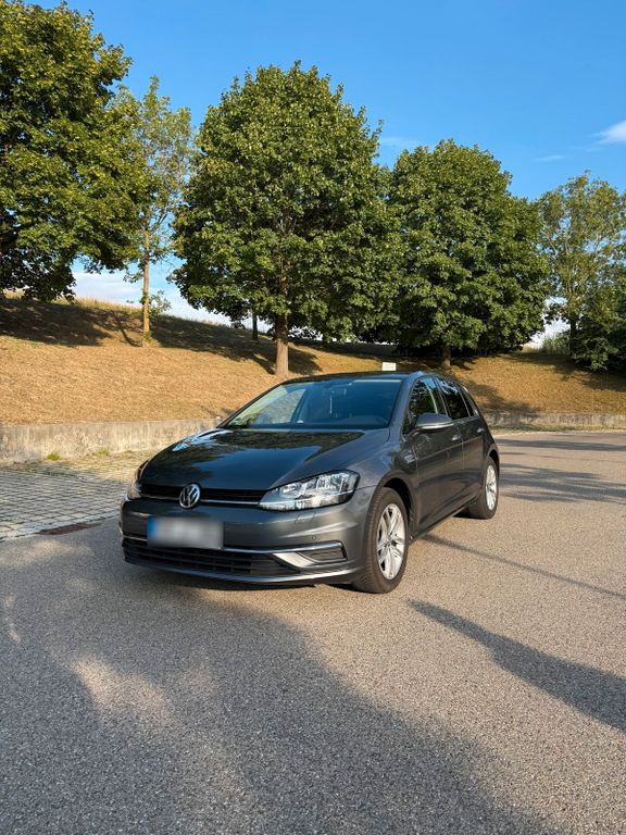Image of Volkswagen Golf