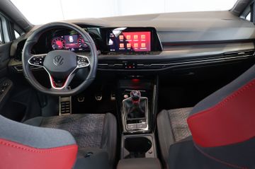 Volkswagen Golf VIII GTI 2.0 TSI AID+LED+CARPLAY+AMBIENT