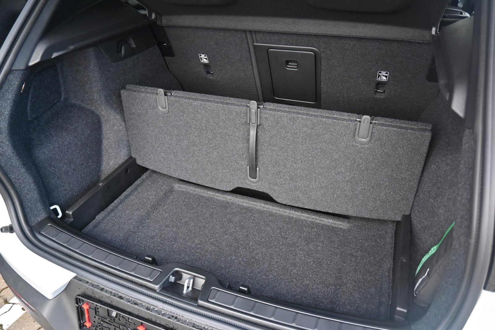 Fahrzeugabbildung Volvo XC40 B4 DKG Plus Dark*FSHZG*360°*ACC*Allwetter