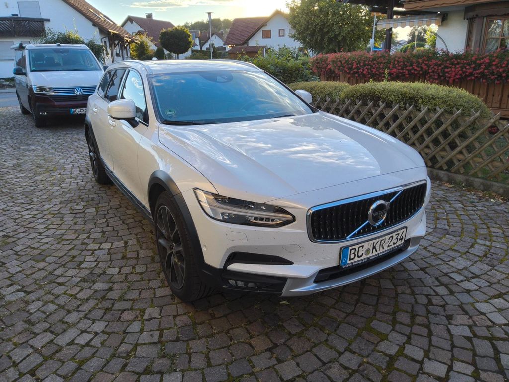 Image of Volvo V90 Cross Country