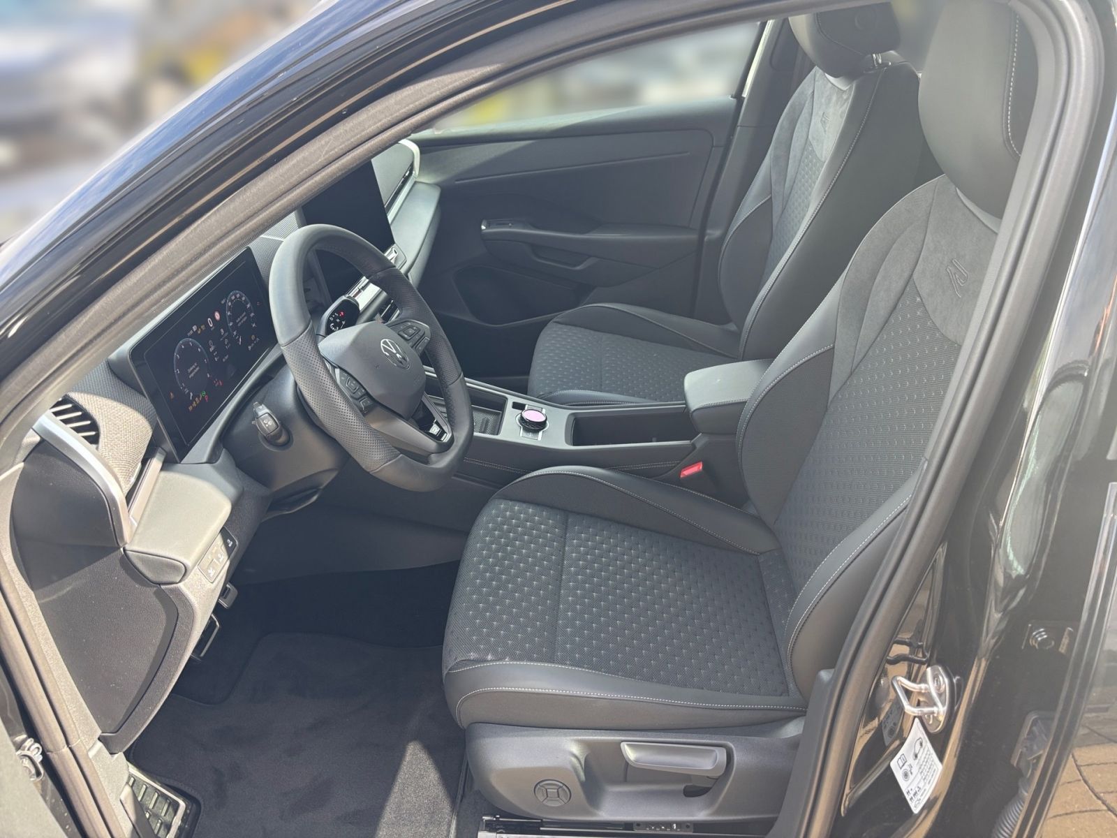 Volkswagen T-Roc - Bild 7