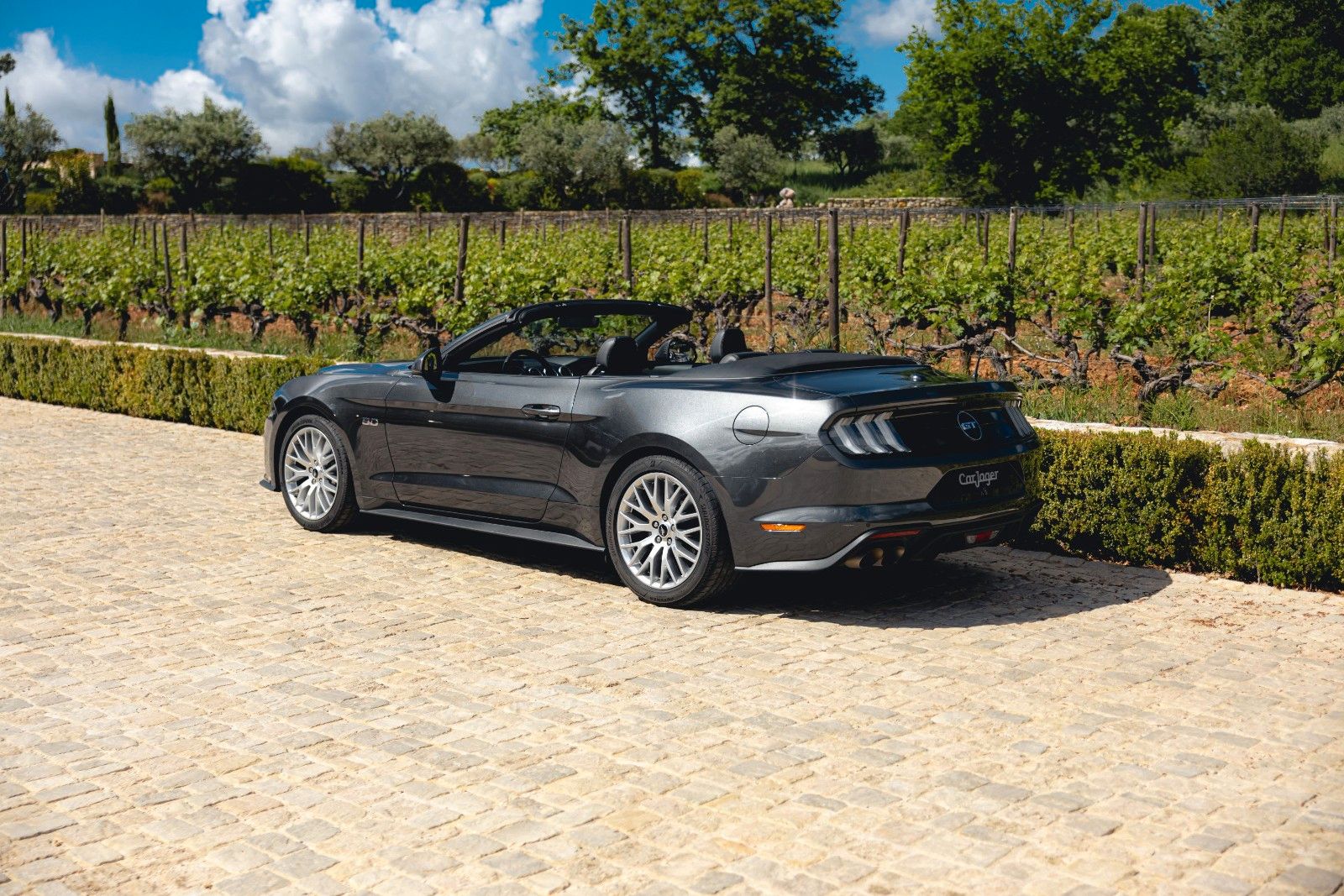 Ford Mustang GT Convertible imagem 2