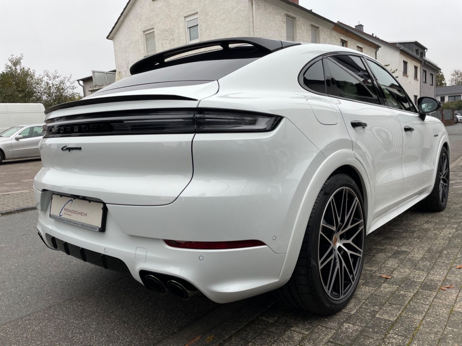 Fahrzeugabbildung Porsche Cayenne E-Hybrid Coupé |ACC|360°|SportDesign|22"