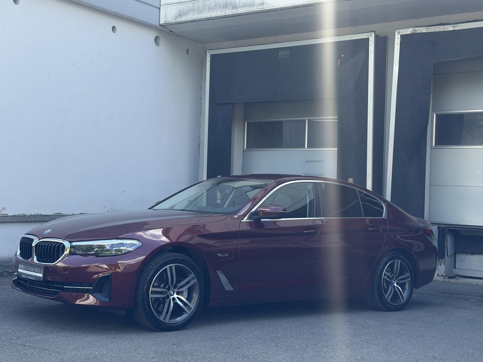 BMW 530 e xDrive Individual LED Live-Cockpit Kamera 