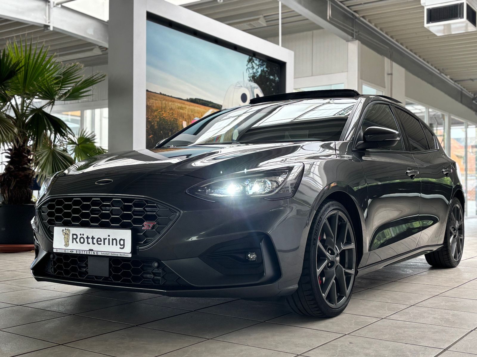Fahrzeugabbildung Ford Focus  ST-Line +LED+Sport*