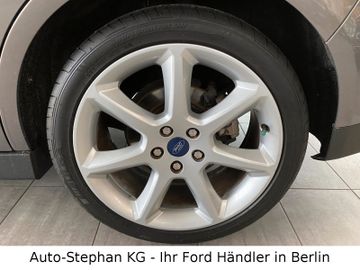 Fahrzeugabbildung Ford C-Max Titanium Navi Kamera Tempomat Sitzheizung