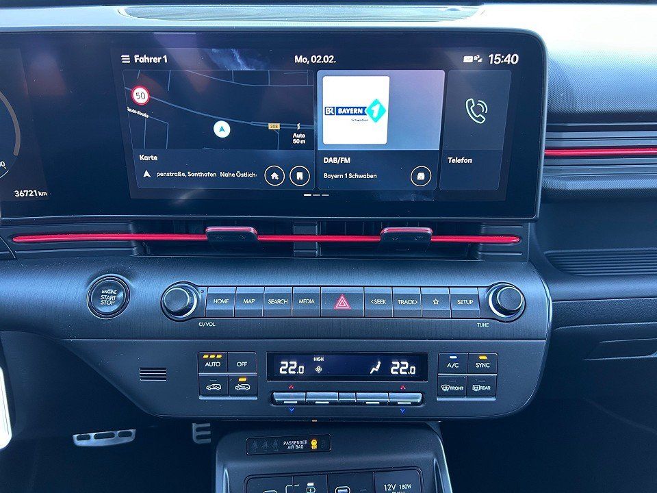 Fahrzeugabbildung Hyundai KONA 1.6T AT 4WD NLINE ULTIMATE-P GLASDACH BOSE+