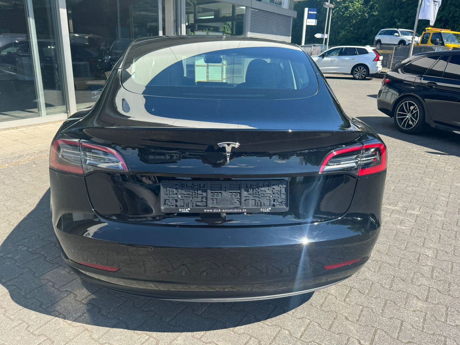 Fahrzeugabbildung Tesla Model 3 RWD PANO+LED+NAVI+SHZ+KAMERA+ACC+WP