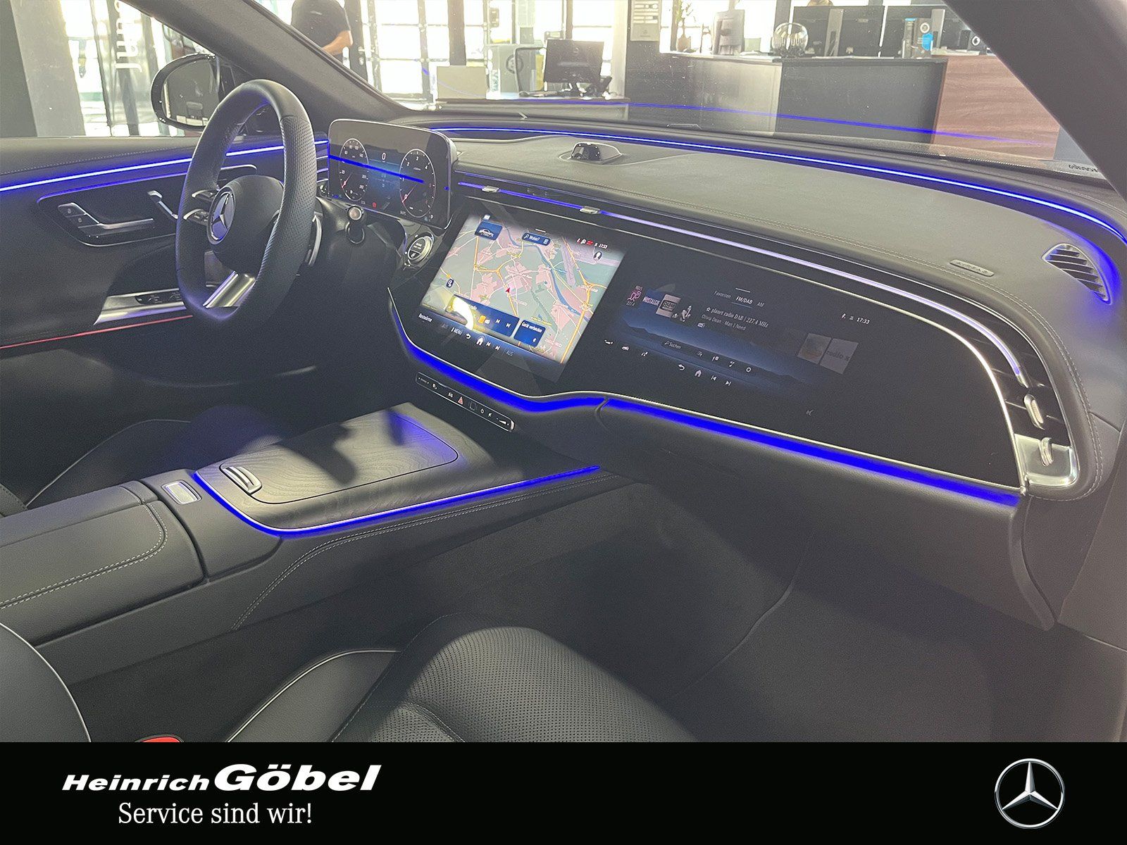 Fahrzeugabbildung Mercedes-Benz E 450 d AMG+PANO+DIGITAL-L+SUPERSCREEN+AIRMATIC