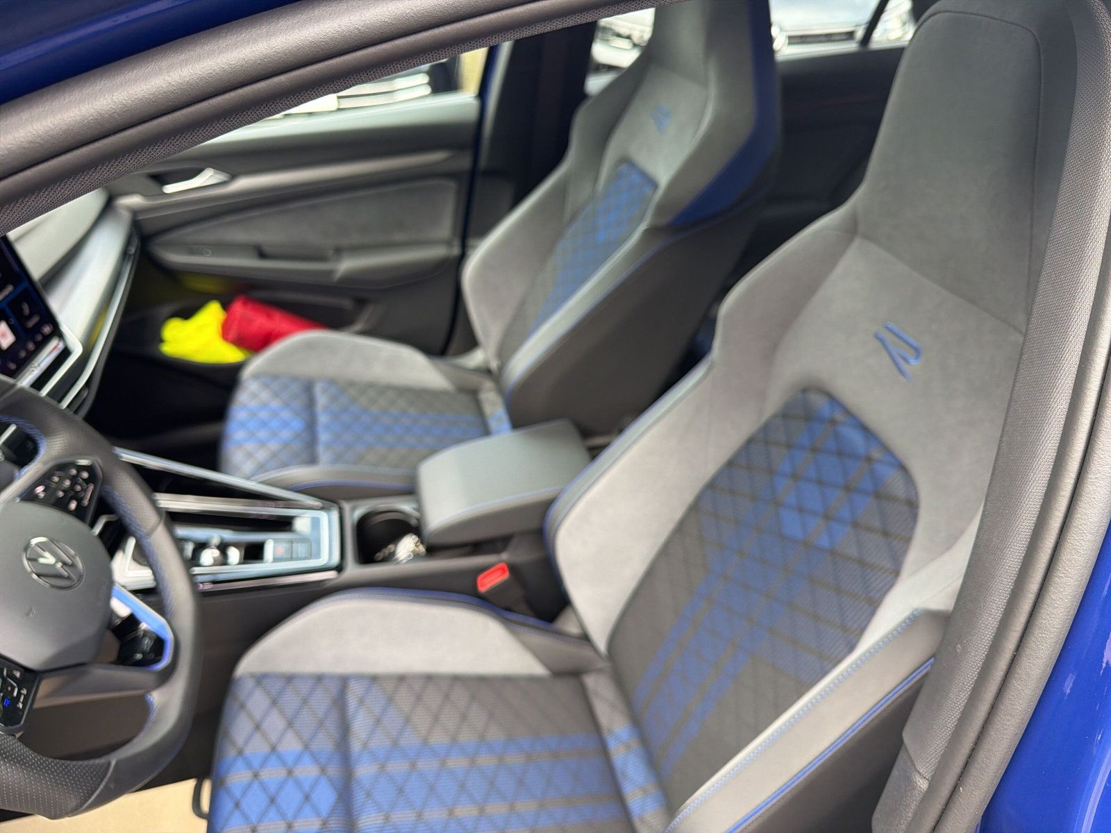 Golf R 4M DSG Navi PANO Harman Kardon Matrix