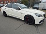 Mercedes-Benz E -Klasse Lim. E 63 AMG S-Modell 4-Matic - Mercedes-Benz: Weiß, Klasse