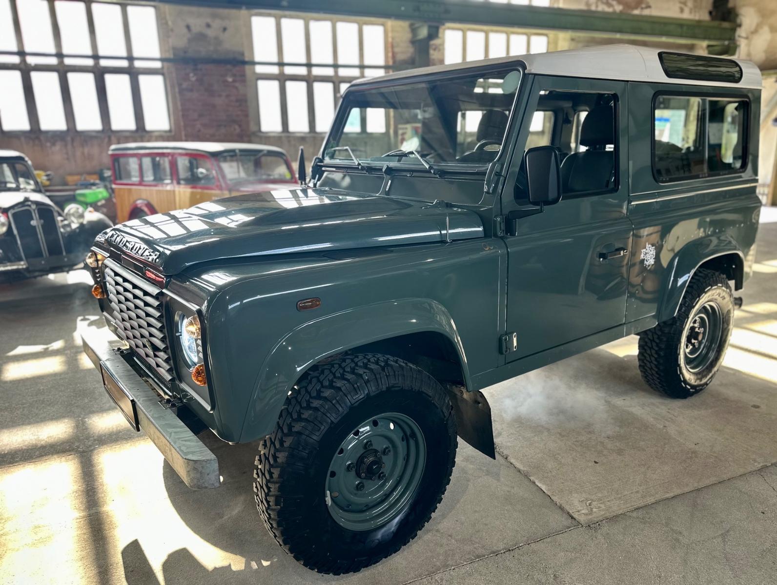 Land Rover Defender 90 E Station Wagon TD4 2.Hd TOP Zustand