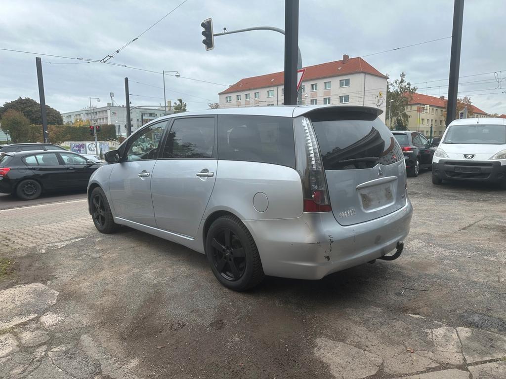 Mitsubishi Grandis