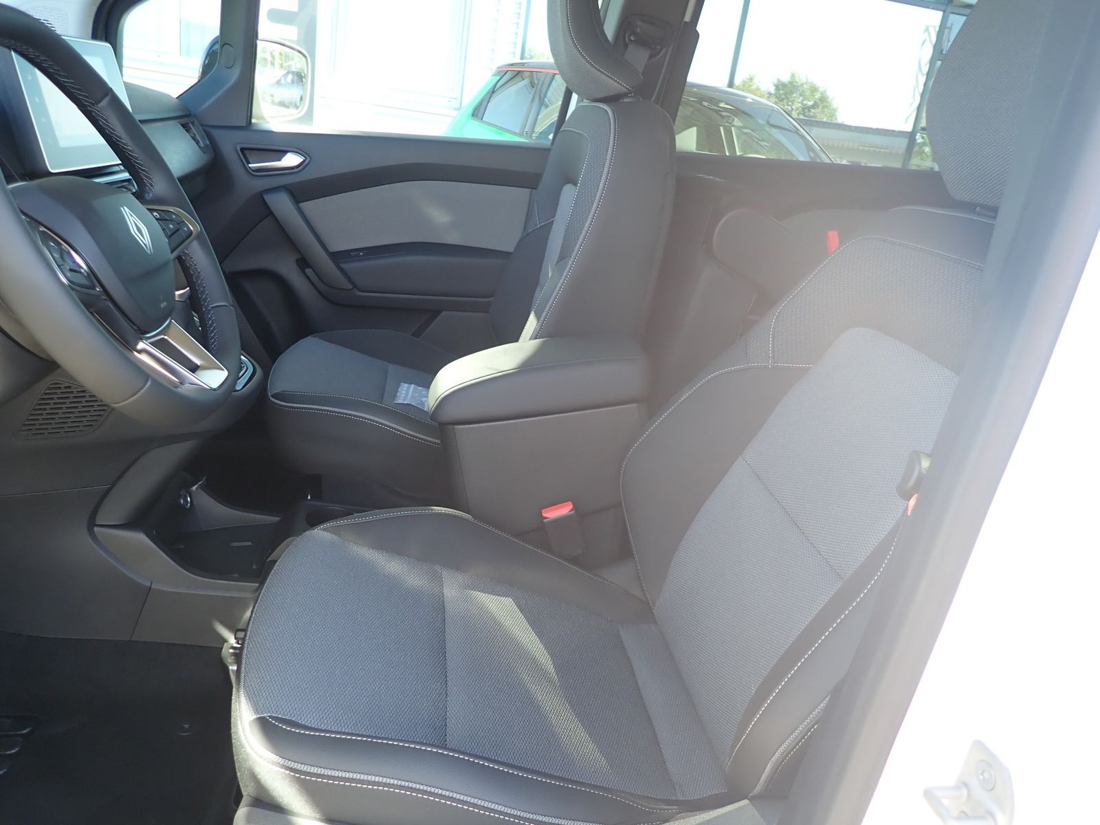 Fahrzeugabbildung Renault Kangoo PKW Techno TCe 130 EDC (L2) 7 Sitze