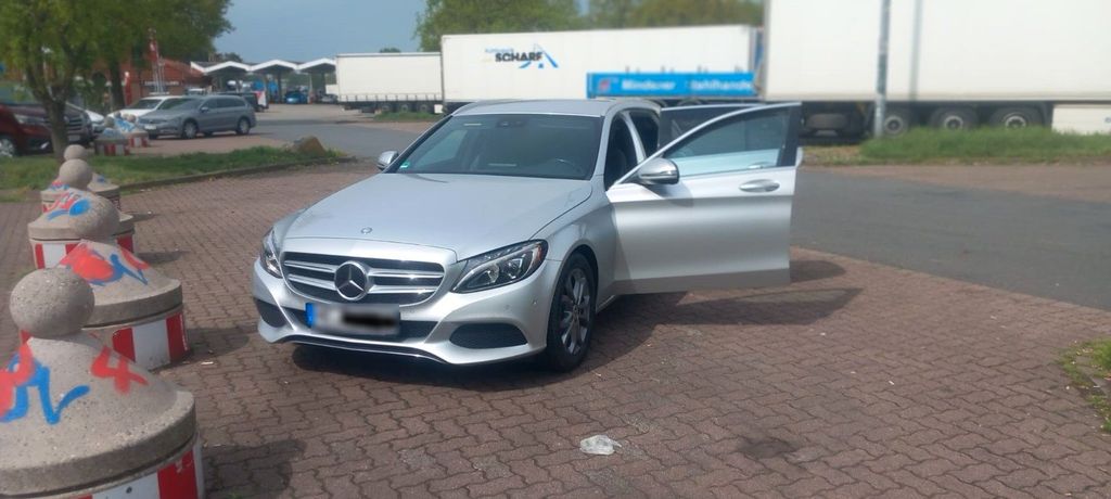 Image of Mercedes-Benz C 220