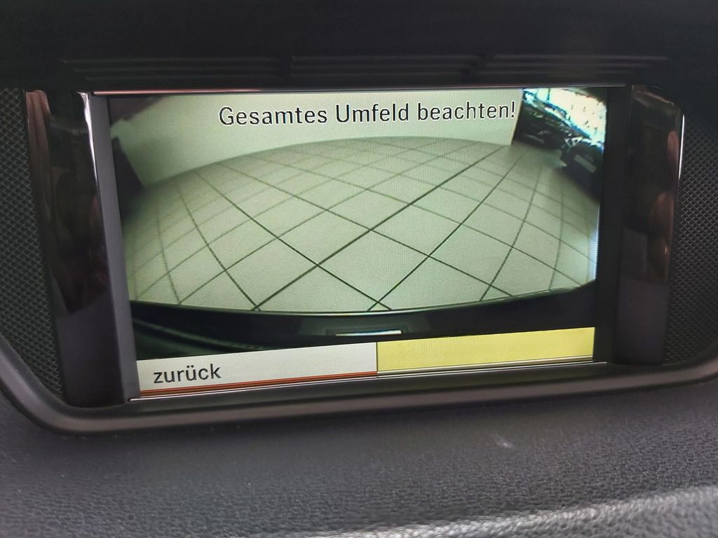 Mercedes-Benz E 300 CDI AVANTGARD LEDER TOTW KAMERA COMAND AHK